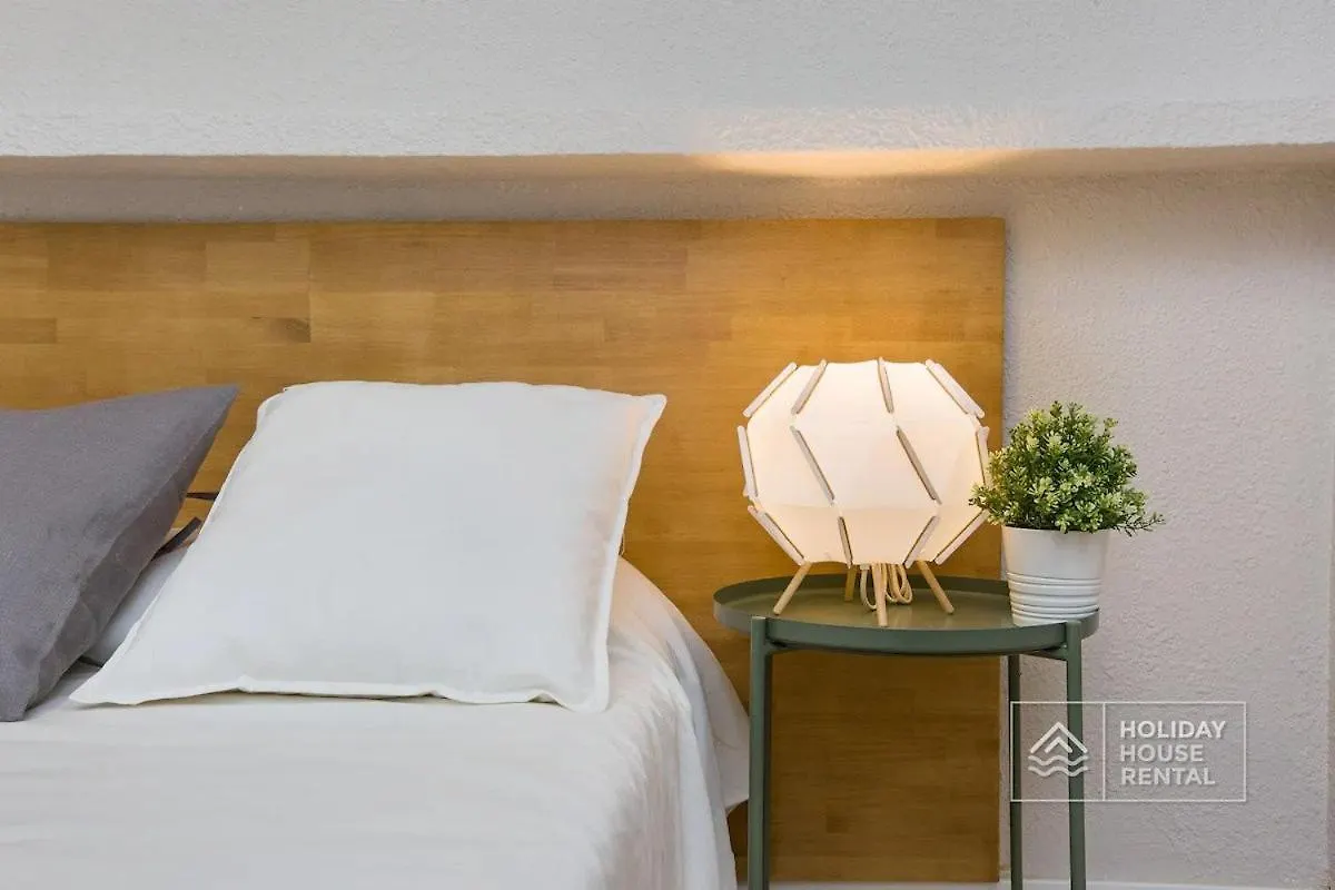 Cosy 3-Bedroom Apartment For 6-8 People Just 50M From The Beach Salou