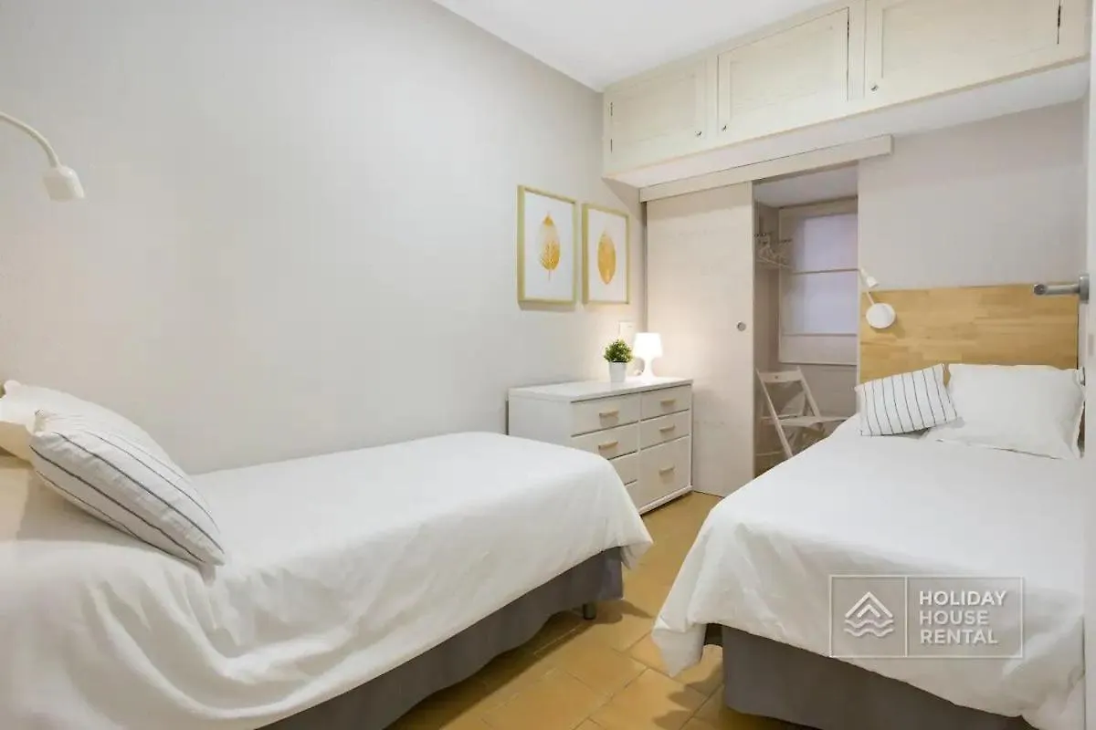 Cosy 3-Bedroom Apartment For 6-8 People Just 50M From The Beach Salou 0*,  Spanien